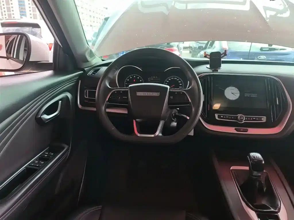 Jetour X70M 2022 1.5T Manual Avant-garde Partner 7-seater — миниатюра 11