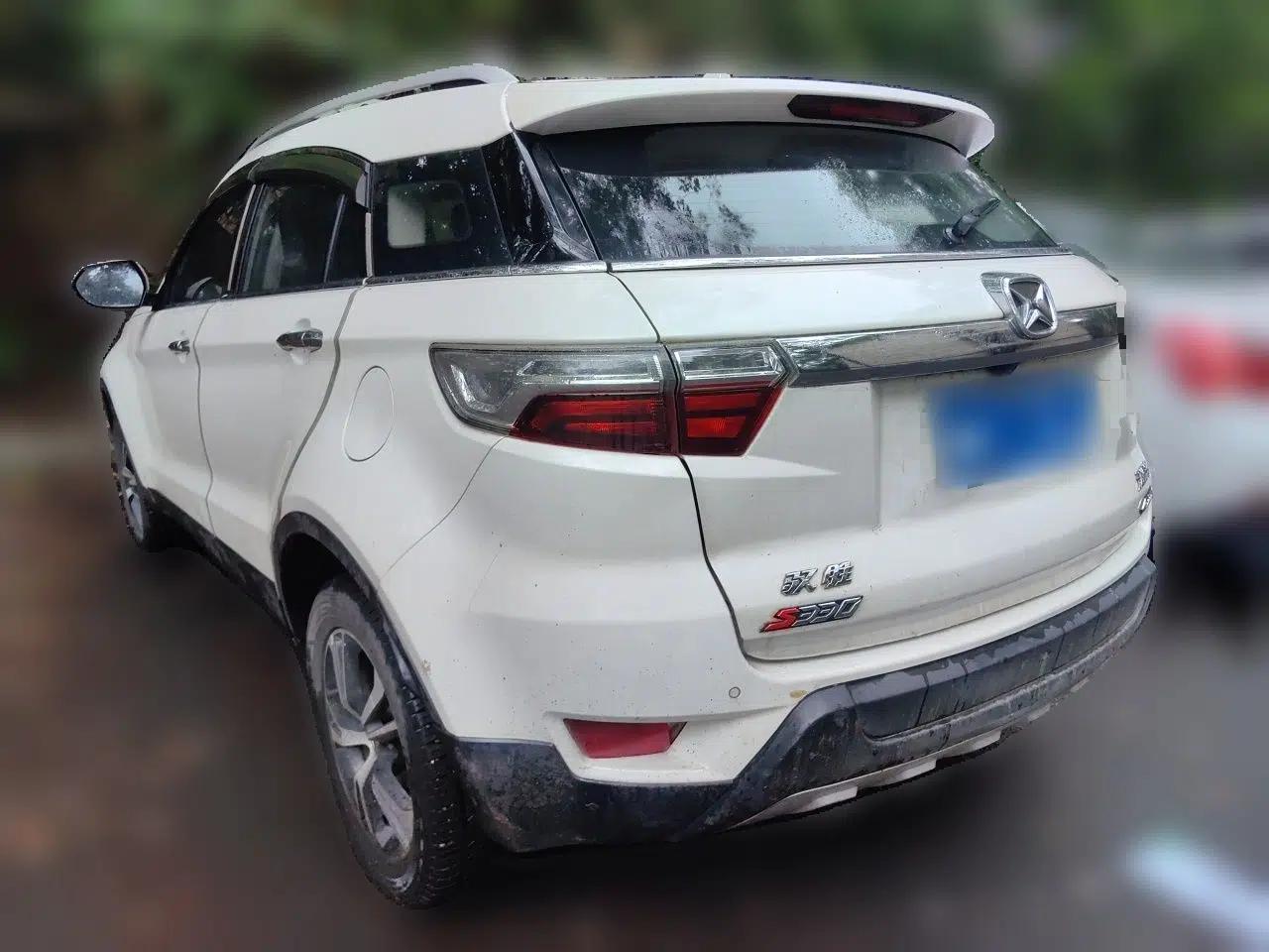 Used JMC Yusheng S330 2016 1.5L GTDi Automatic Two-Wheel Drive Prestige Edition — миниатюра 4