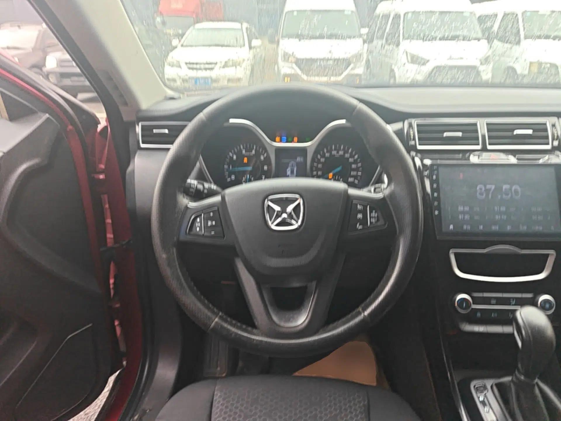 Used JMC Yusheng S330 2016 1.5L GTDi Automatic Two-Wheel Drive Comfort Edition — миниатюра 13