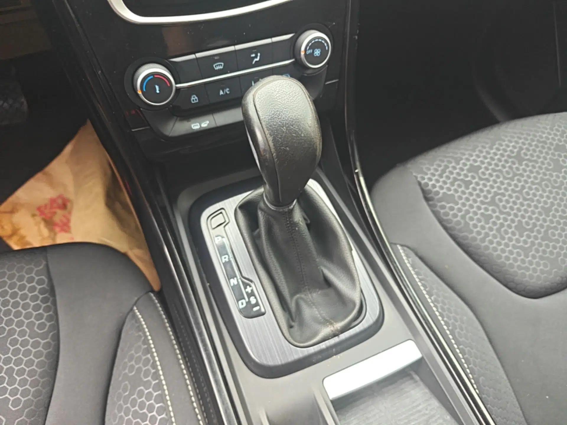 Used JMC Yusheng S330 2016 1.5L GTDi Automatic Two-Wheel Drive Comfort Edition — миниатюра 16