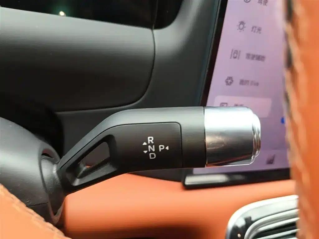 Galaxy M9 2025 210km/h AWD Navigator Edition — миниатюра 14
