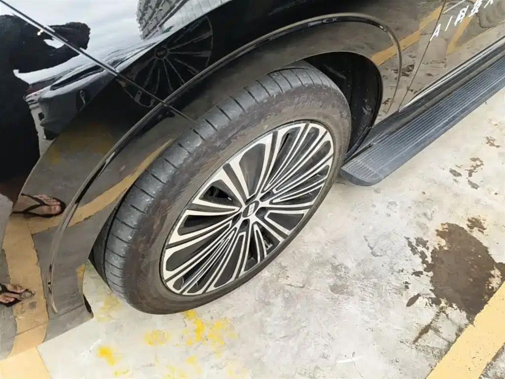 Galaxy M9 2025 210km/h AWD Navigator Edition — миниатюра 23