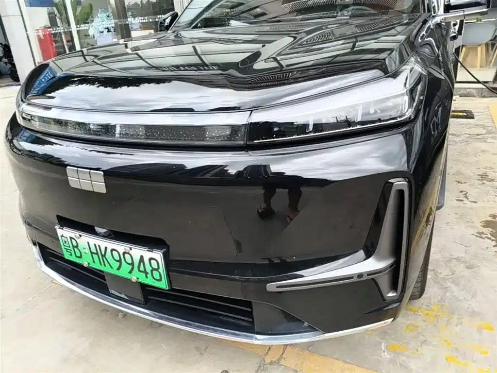 Galaxy M9 2025 210km/h AWD Navigator Edition — миниатюра 24