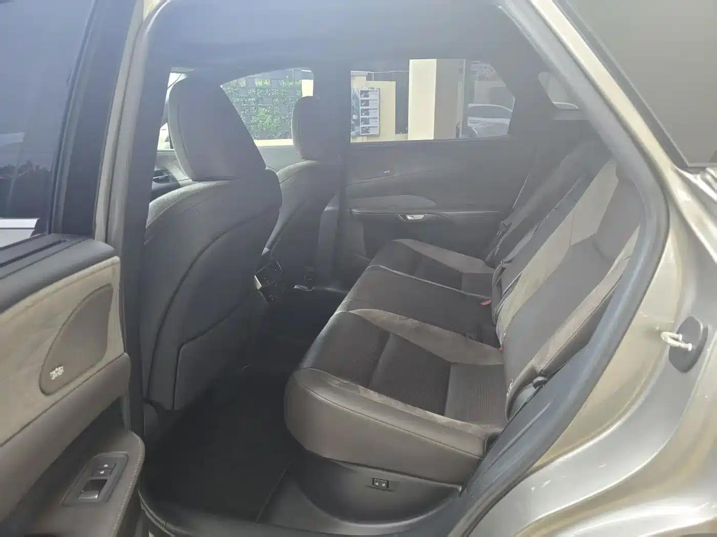 Lexus RX Hybrid 2023 450h+ AWD Enjoy Edition — миниатюра 6