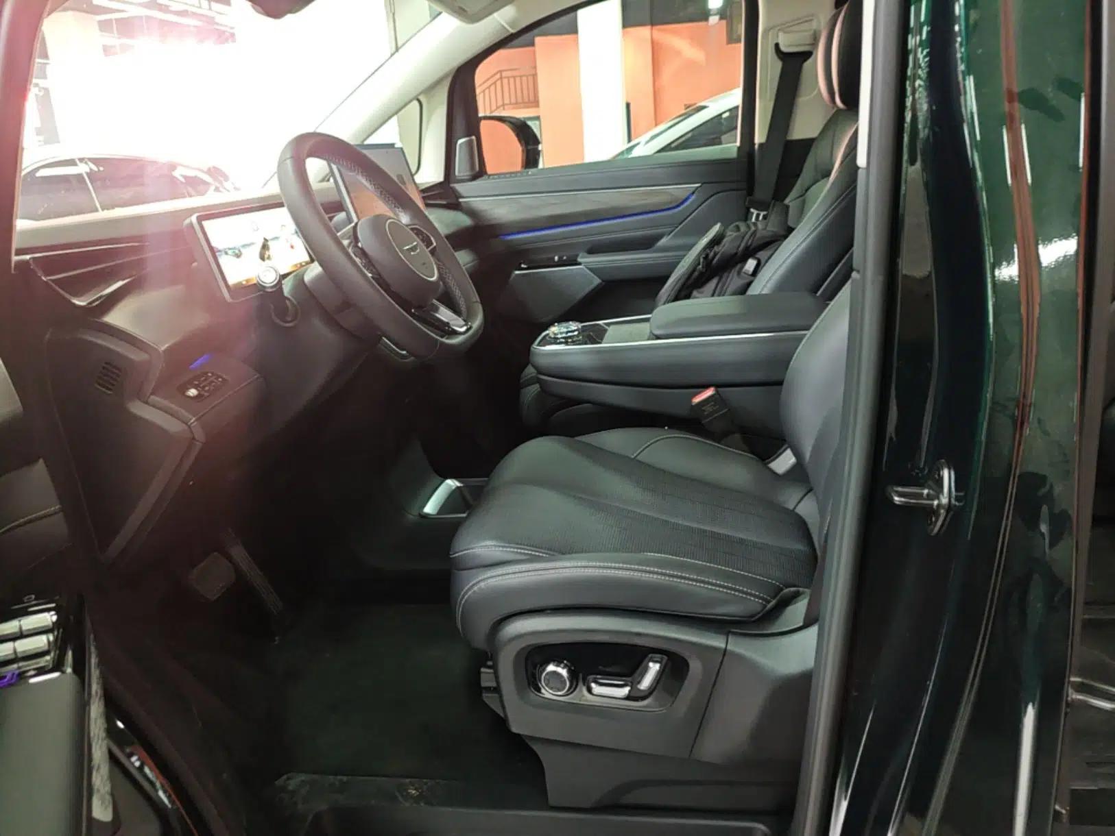 Used Geely Galaxy LEVC L380 2024 100 kWh 6-Seater Two-Wheel Drive Air — миниатюра 17