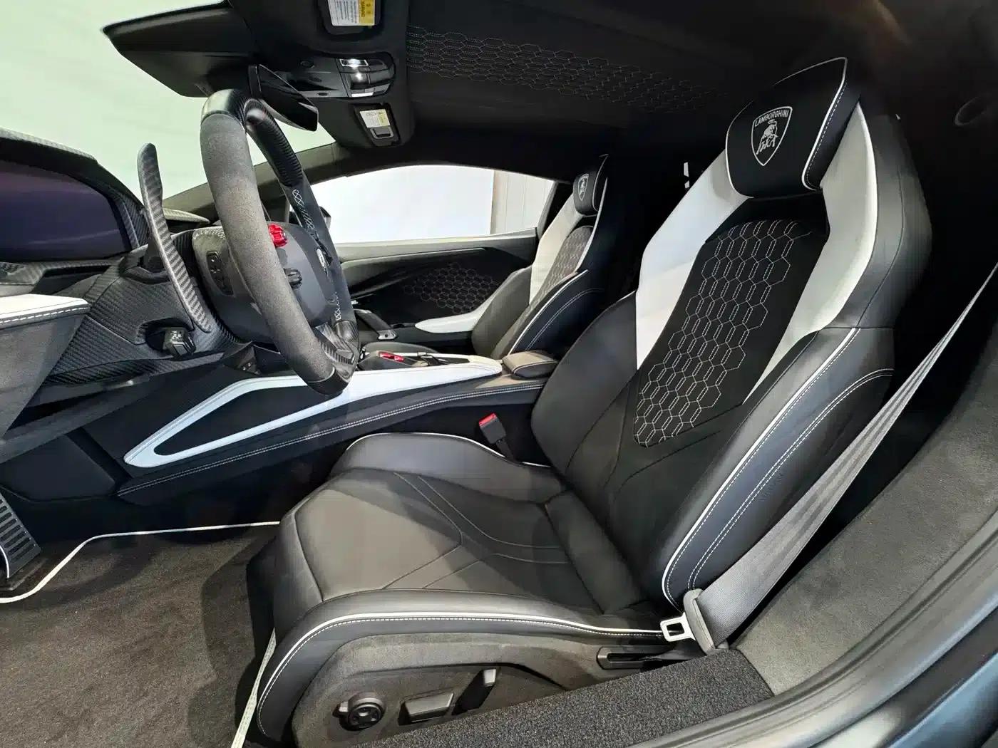 Revuelto 2023 6.5L PHEV Standard Edition — миниатюра 8