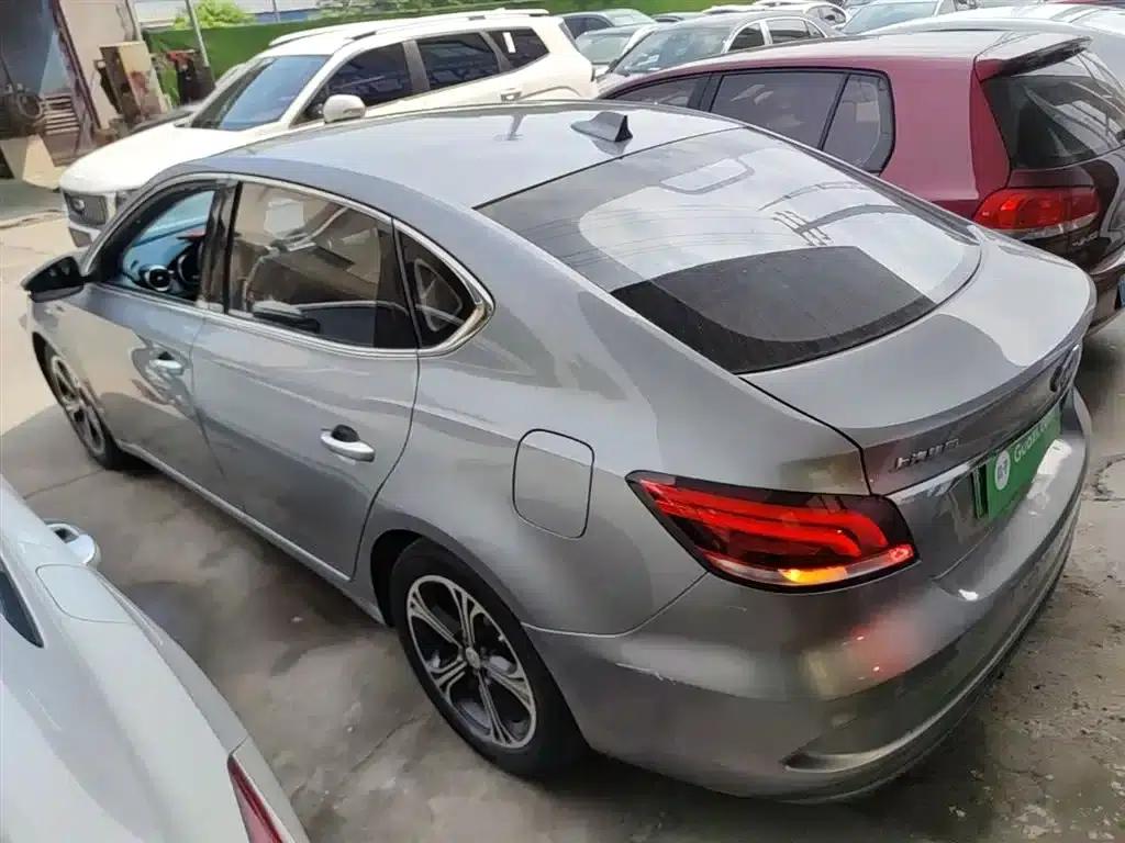 MG6 PHEV 2018 45T E-DRIVE Intelligent Hybrid Premium Internet Edition — миниатюра 5