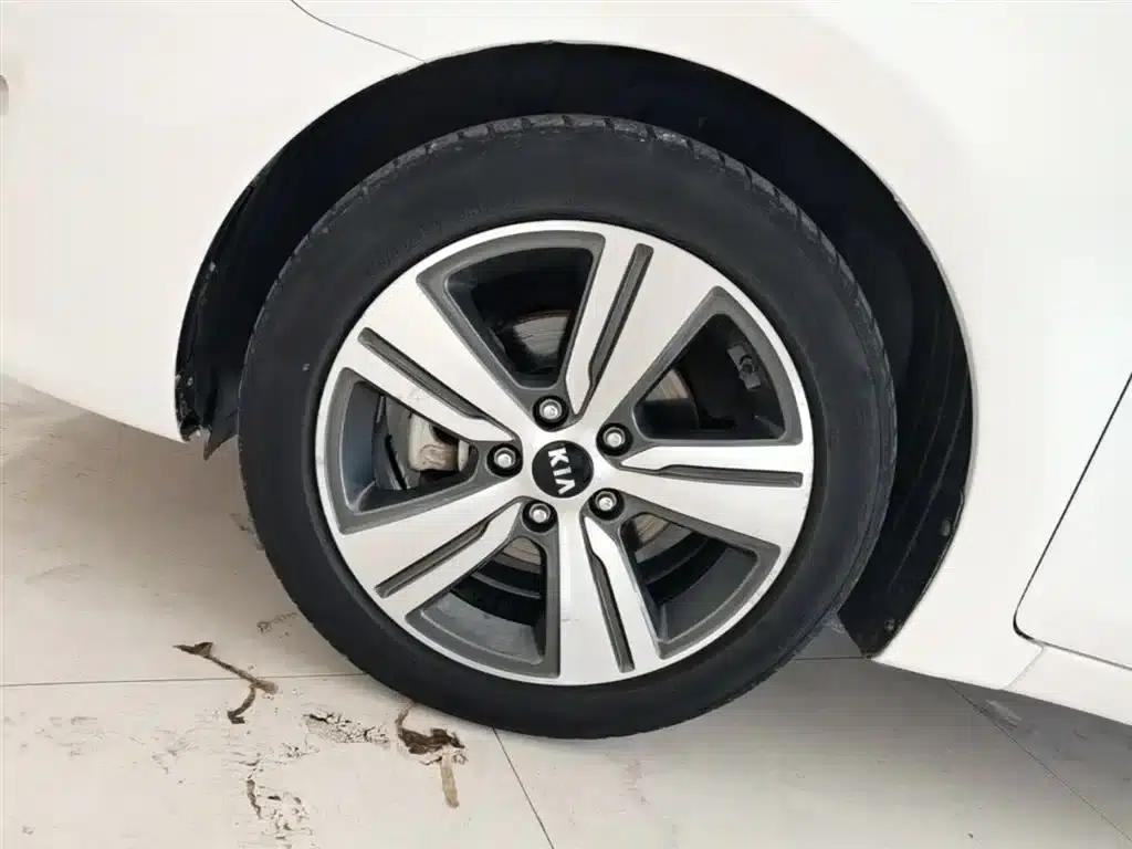 K5 2017 1.8L Automatic GLS — миниатюра 23