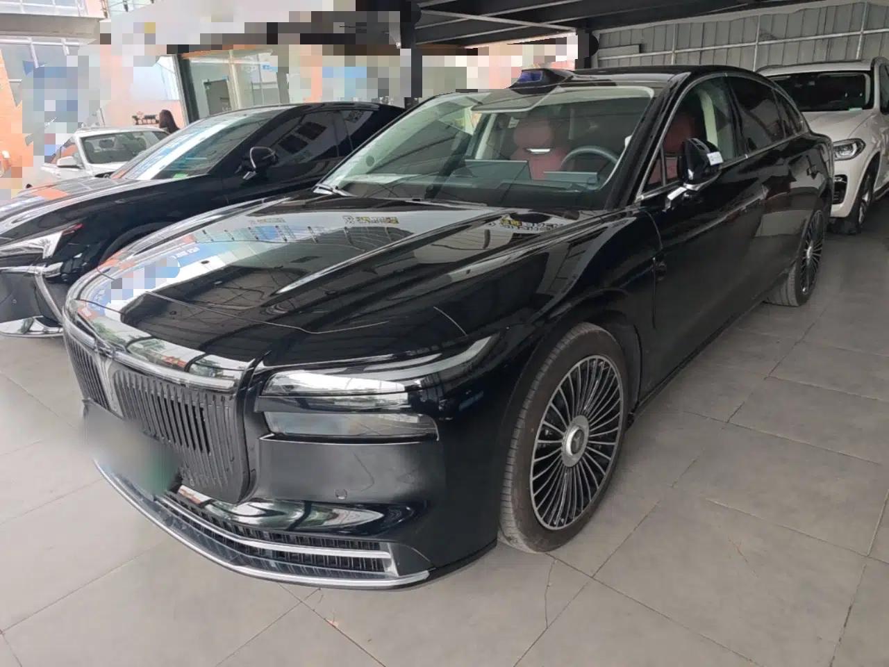 Used VOYAH Lantu Chiguang L 2026 Four-Wheel-Drive Ultra — миниатюра 1