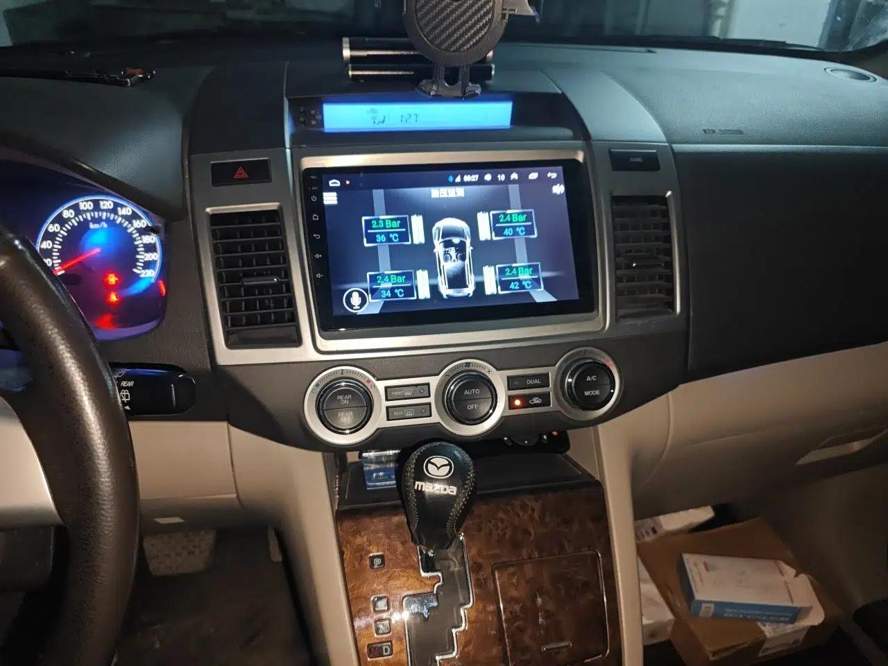 Used Mazda 8 2011 2.3L Deluxe Edition — миниатюра 13