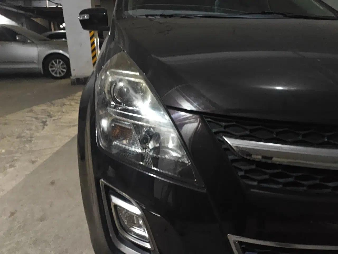 Used Mazda 8 2011 2.3L Deluxe Edition — миниатюра 7