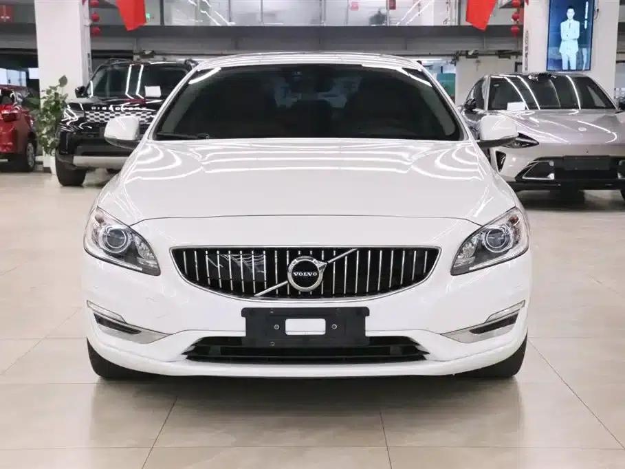 2018 Volvo S60 Plug-in Hybrid, S60L E-Drive Hybrid T6 Entry Edition — миниатюра 2