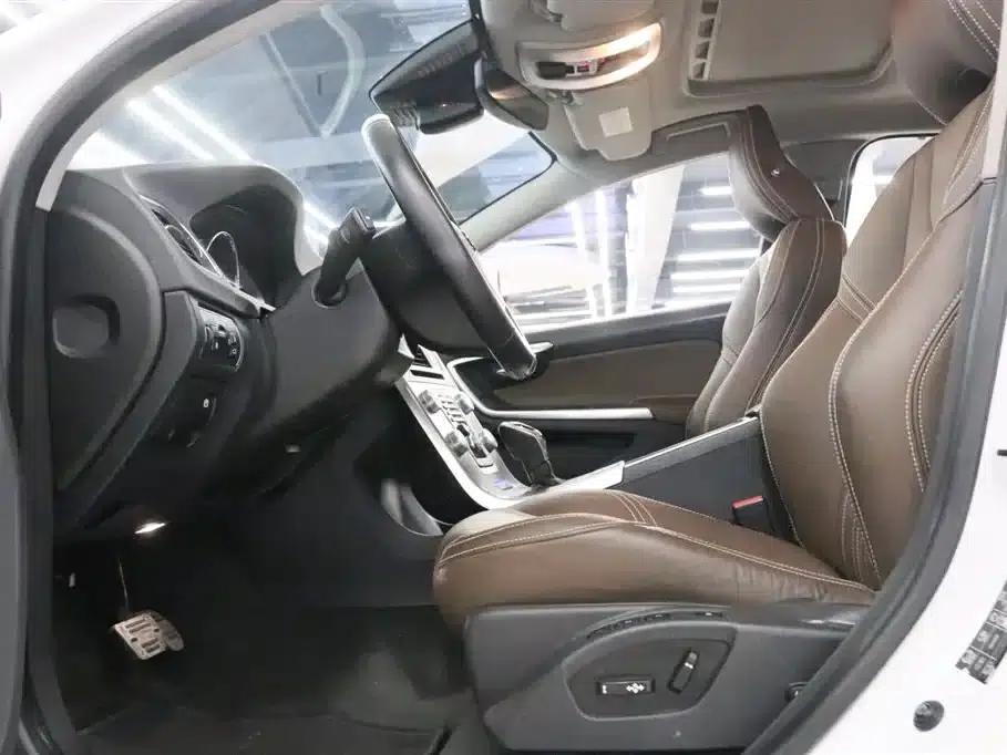 2018 Volvo S60 Plug-in Hybrid, S60L E-Drive Hybrid T6 Entry Edition — миниатюра 12