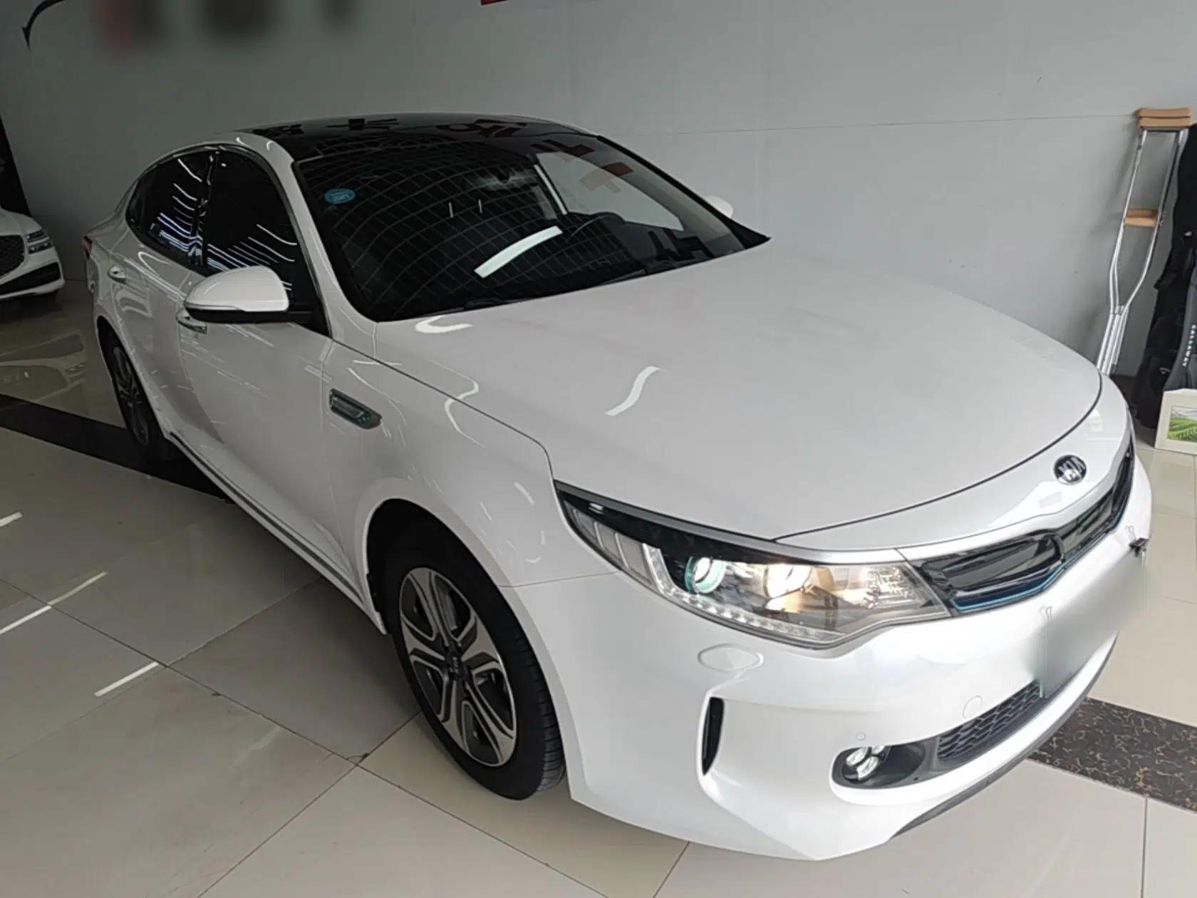 Used Kia K5 New Energy 2019 2.0L LUX — миниатюра 12