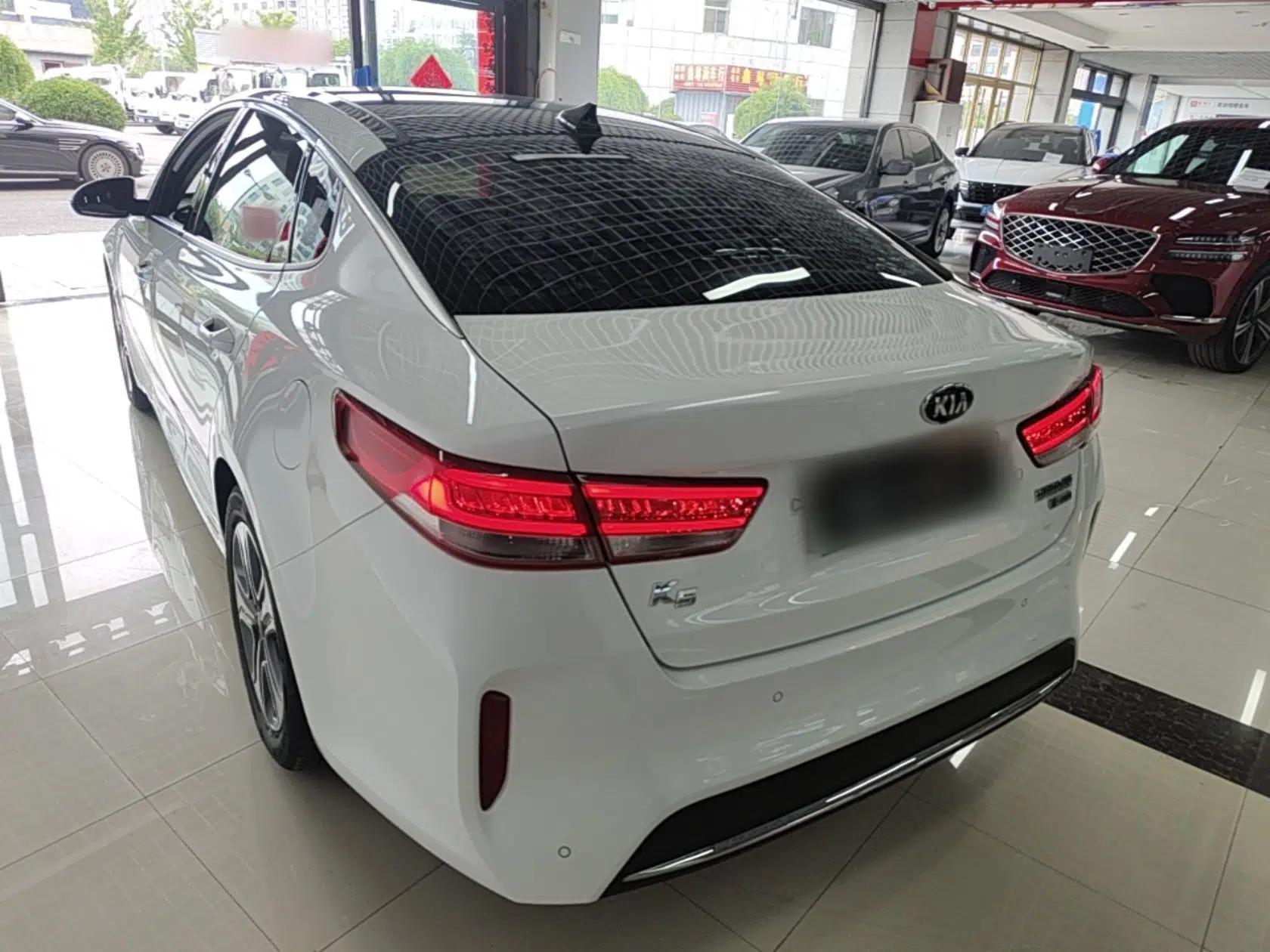 Used Kia K5 New Energy 2019 2.0L LUX — миниатюра 13