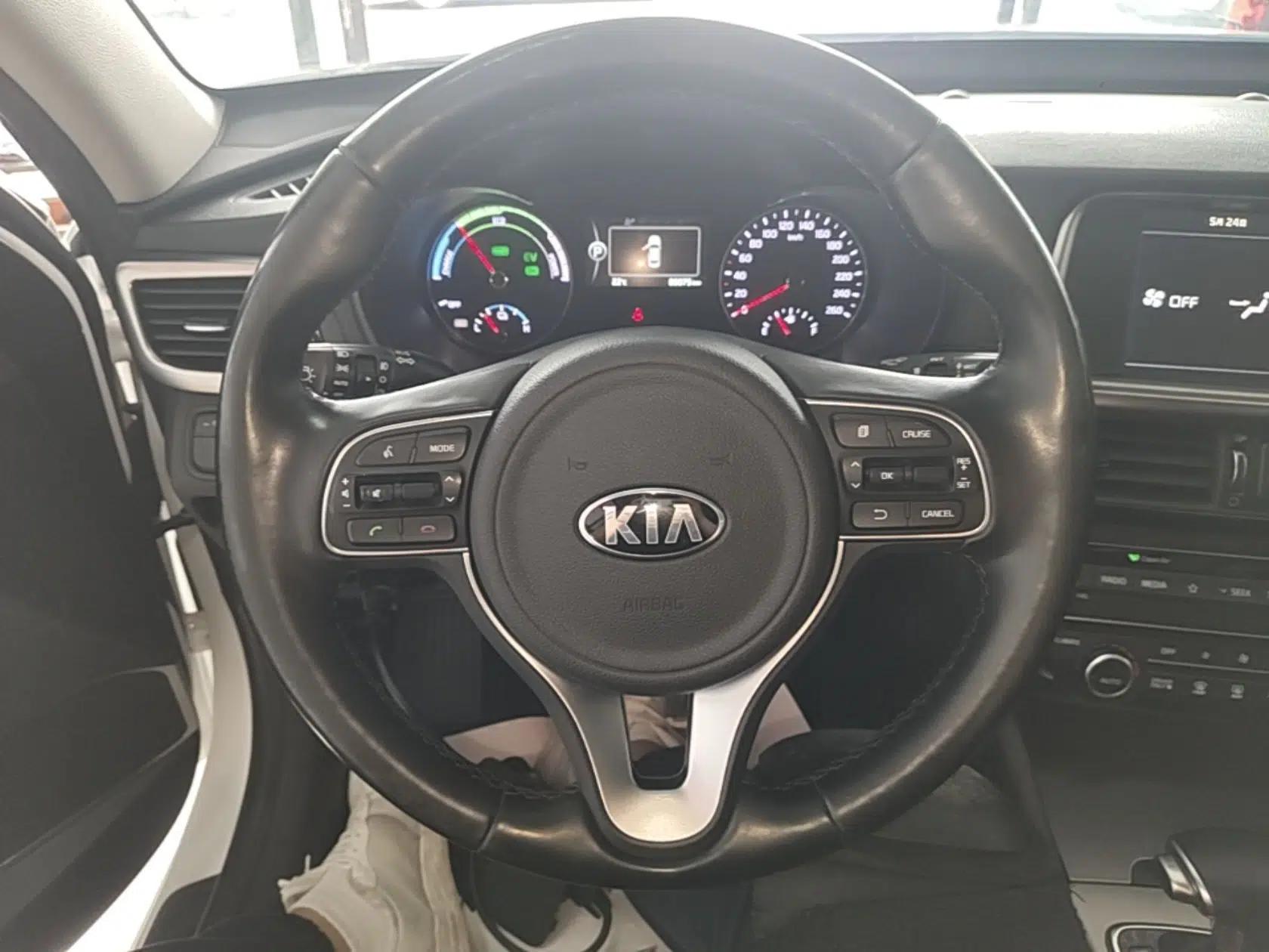 Used Kia K5 New Energy 2019 2.0L LUX — миниатюра 18