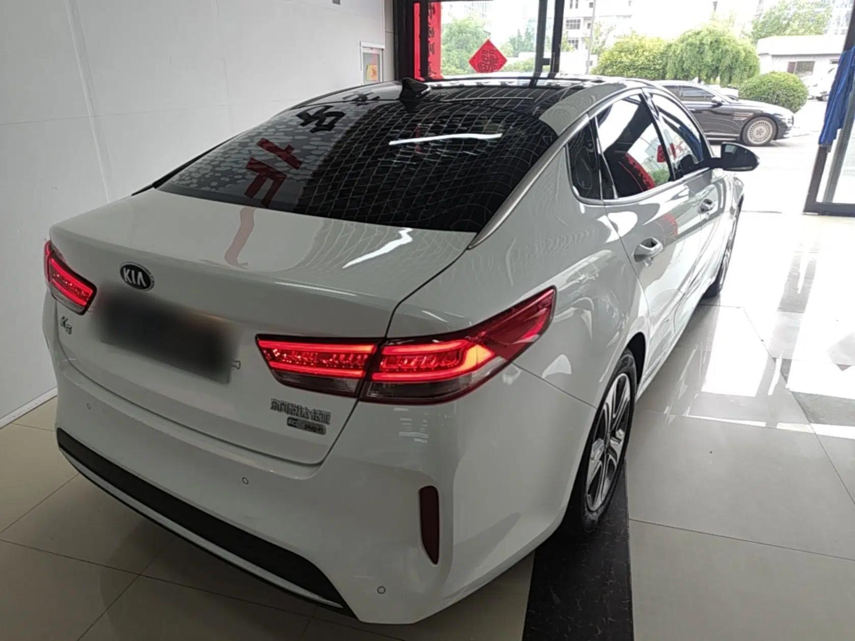 Used Kia K5 New Energy 2019 2.0L LUX — миниатюра 6