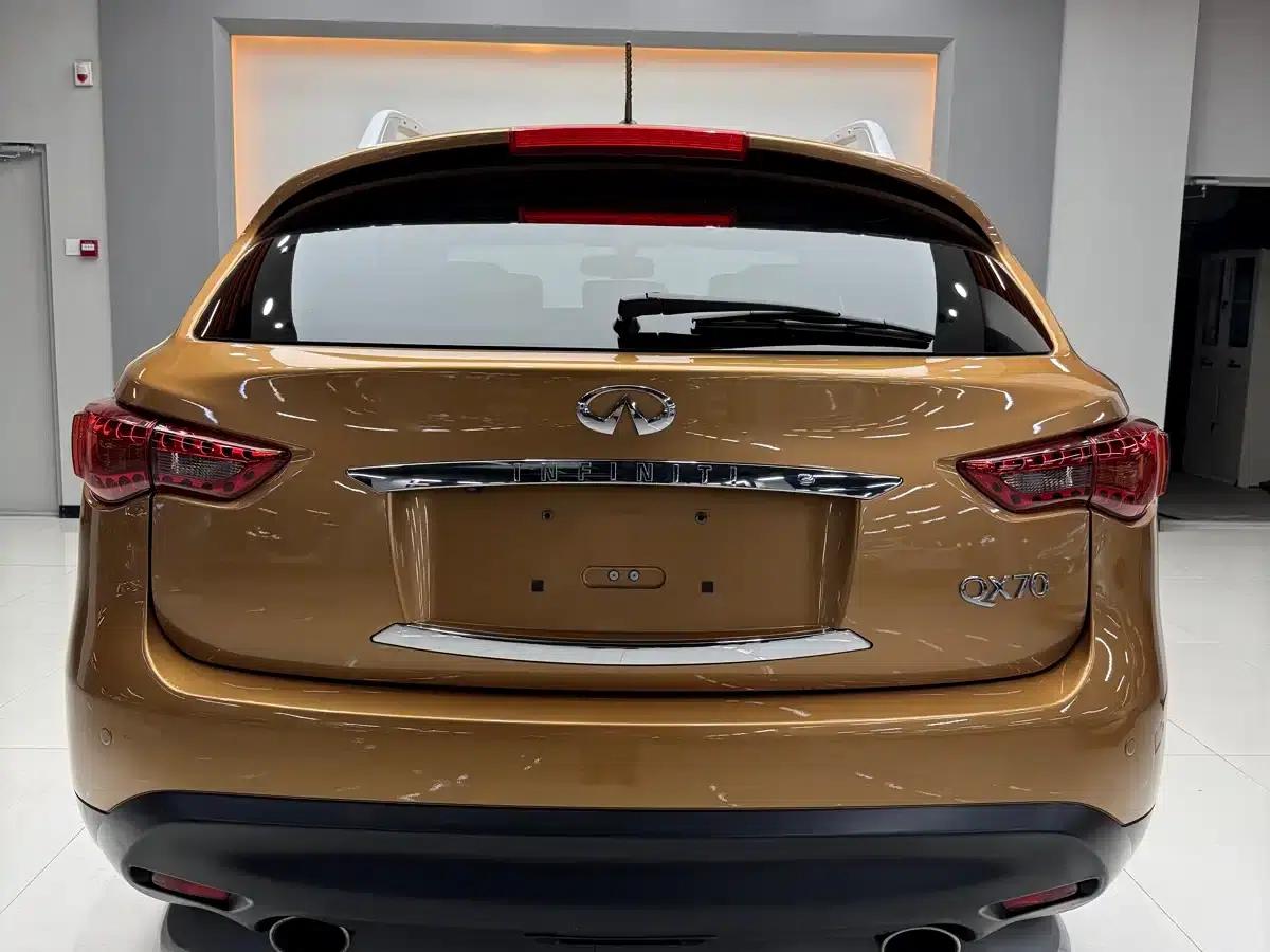 Infiniti QX70 2013 3.7L Standard Edition — миниатюра 4
