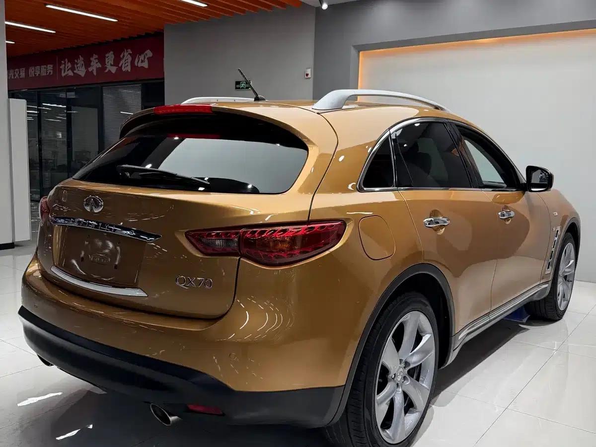 Infiniti QX70 2013 3.7L Standard Edition — миниатюра 5