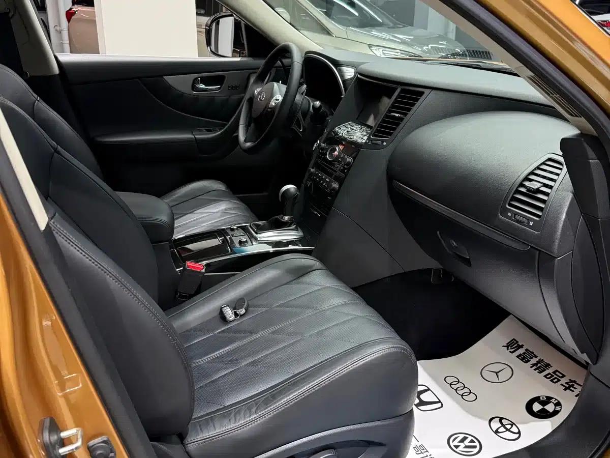 Infiniti QX70 2013 3.7L Standard Edition — миниатюра 7