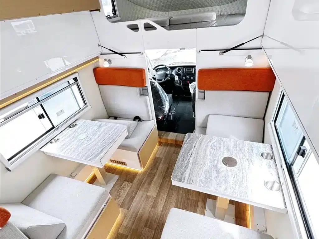 Iveco Daily 2026 3.0T Six-Seat Caravan — миниатюра 12