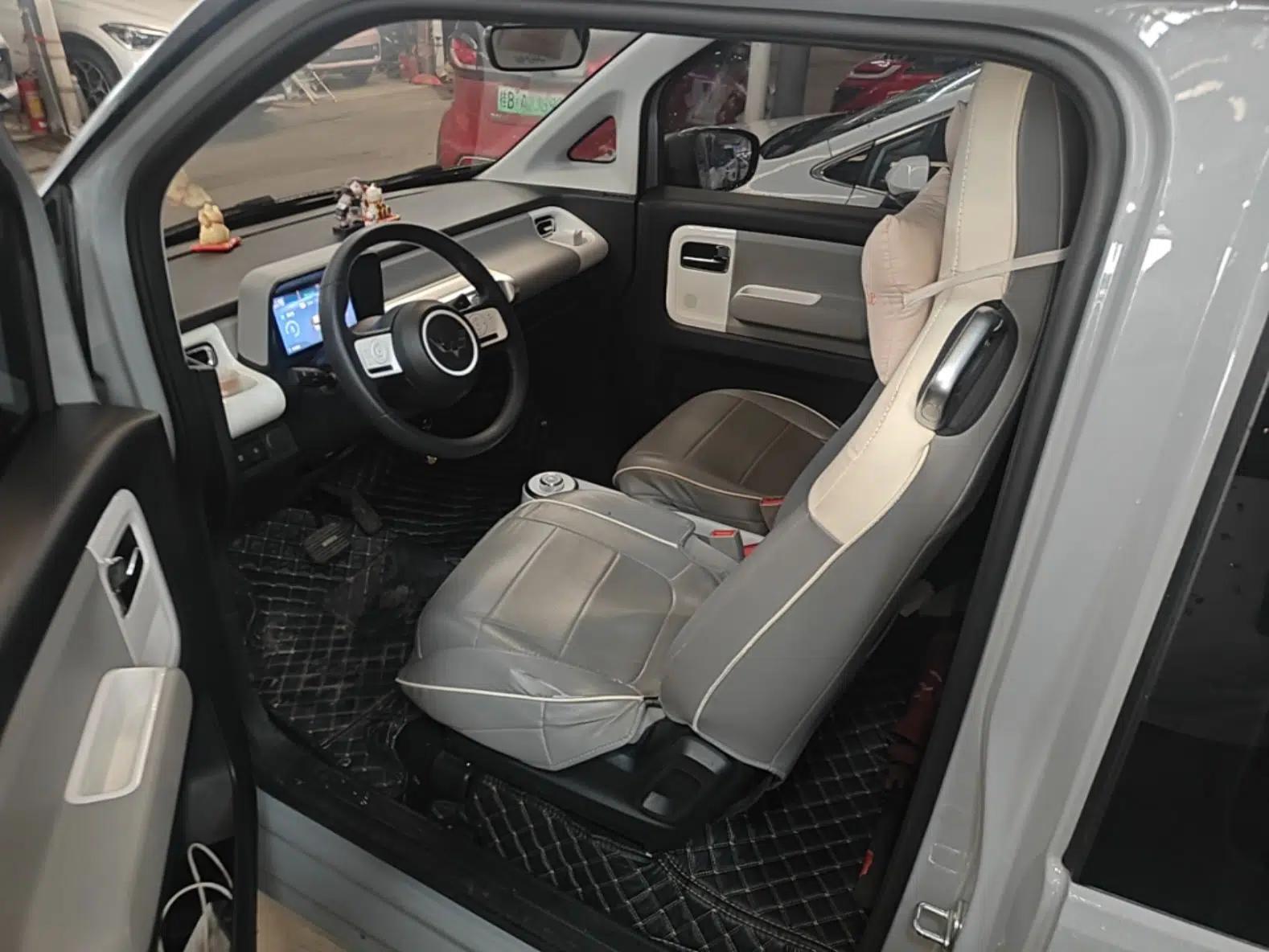 Used Wuling Air ev 2023 - Four Seats - Standard Edition — миниатюра 17