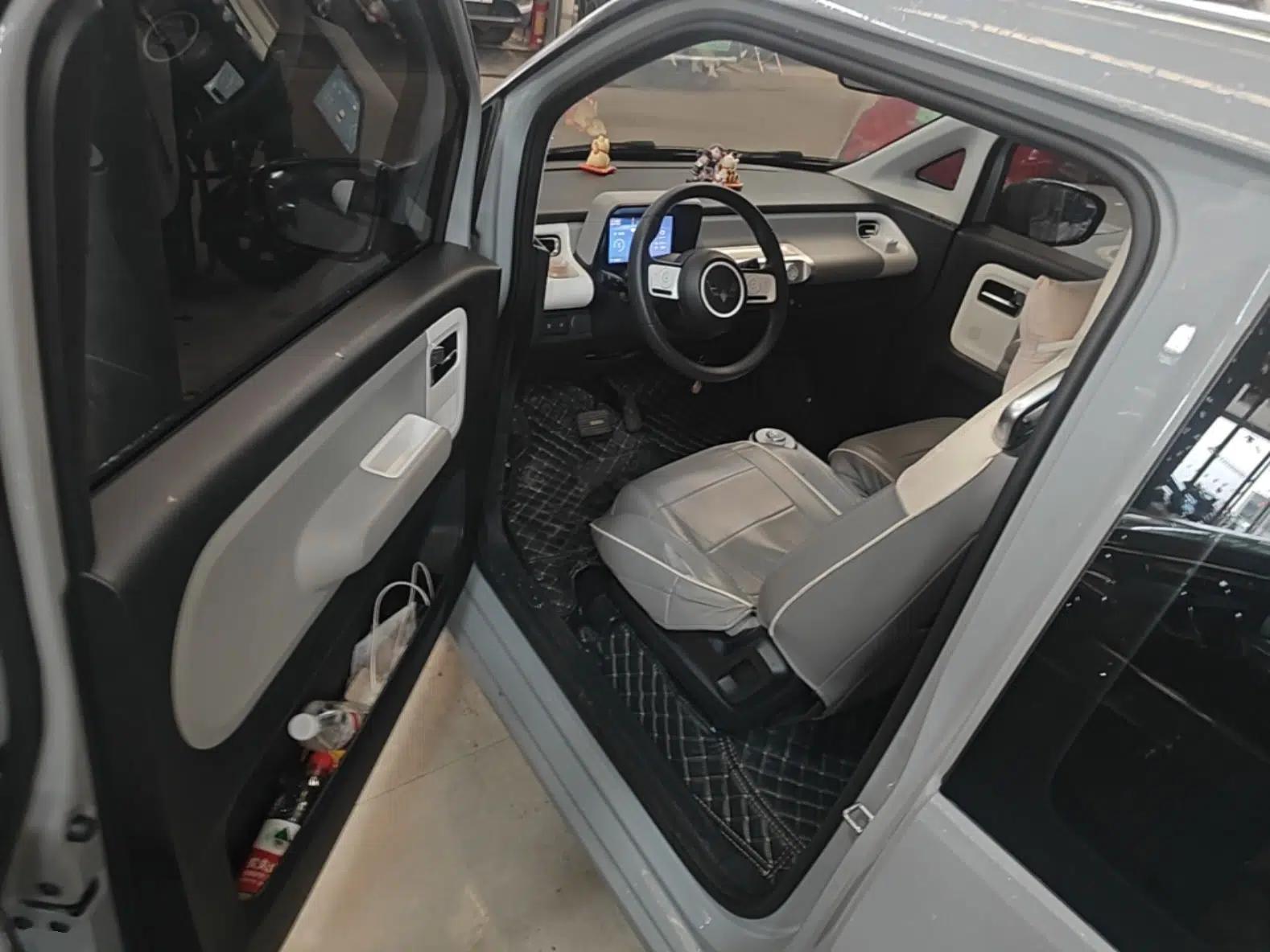Used Wuling Air ev 2023 - Four Seats - Standard Edition — миниатюра 18
