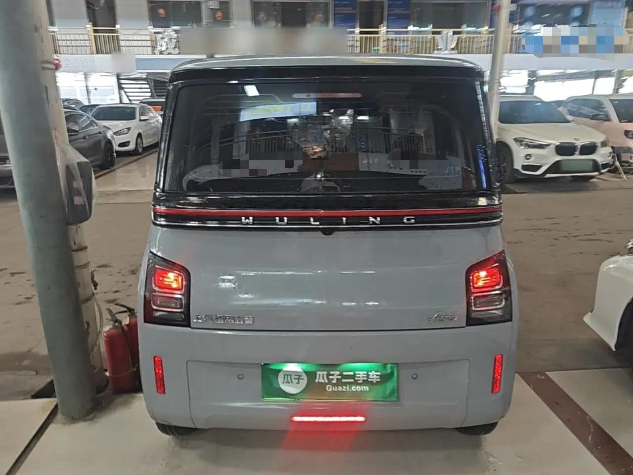 Used Wuling Air ev 2023 - Four Seats - Standard Edition — миниатюра 3