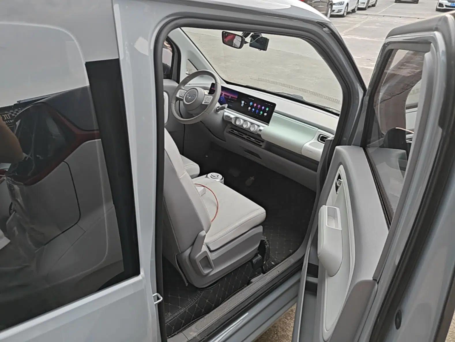 Used Wuling Air ev 2023 - Four Seats - Advanced Edition — миниатюра 19