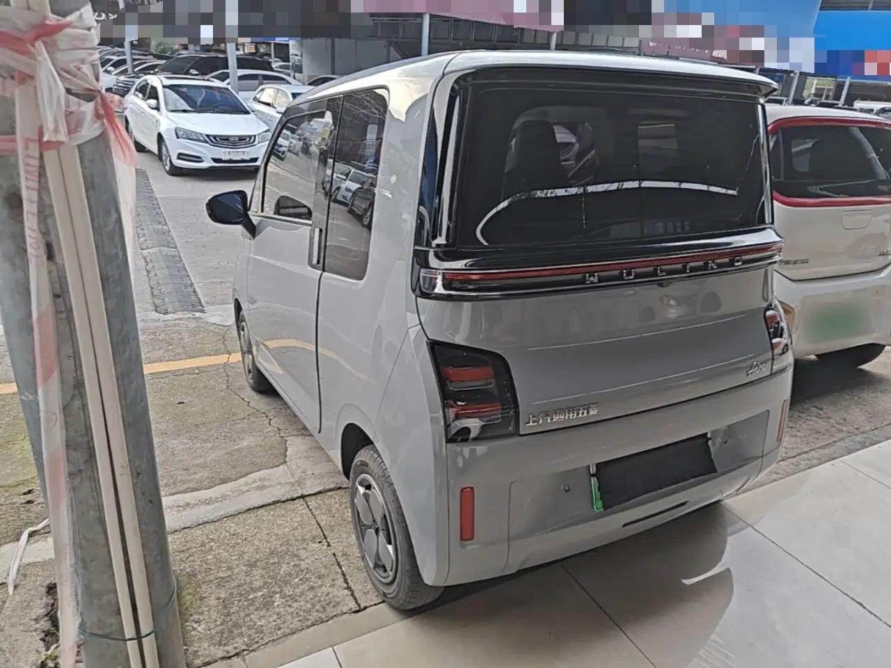 Used Wuling Air ev 2023 - Four Seats - Advanced Edition — миниатюра 4