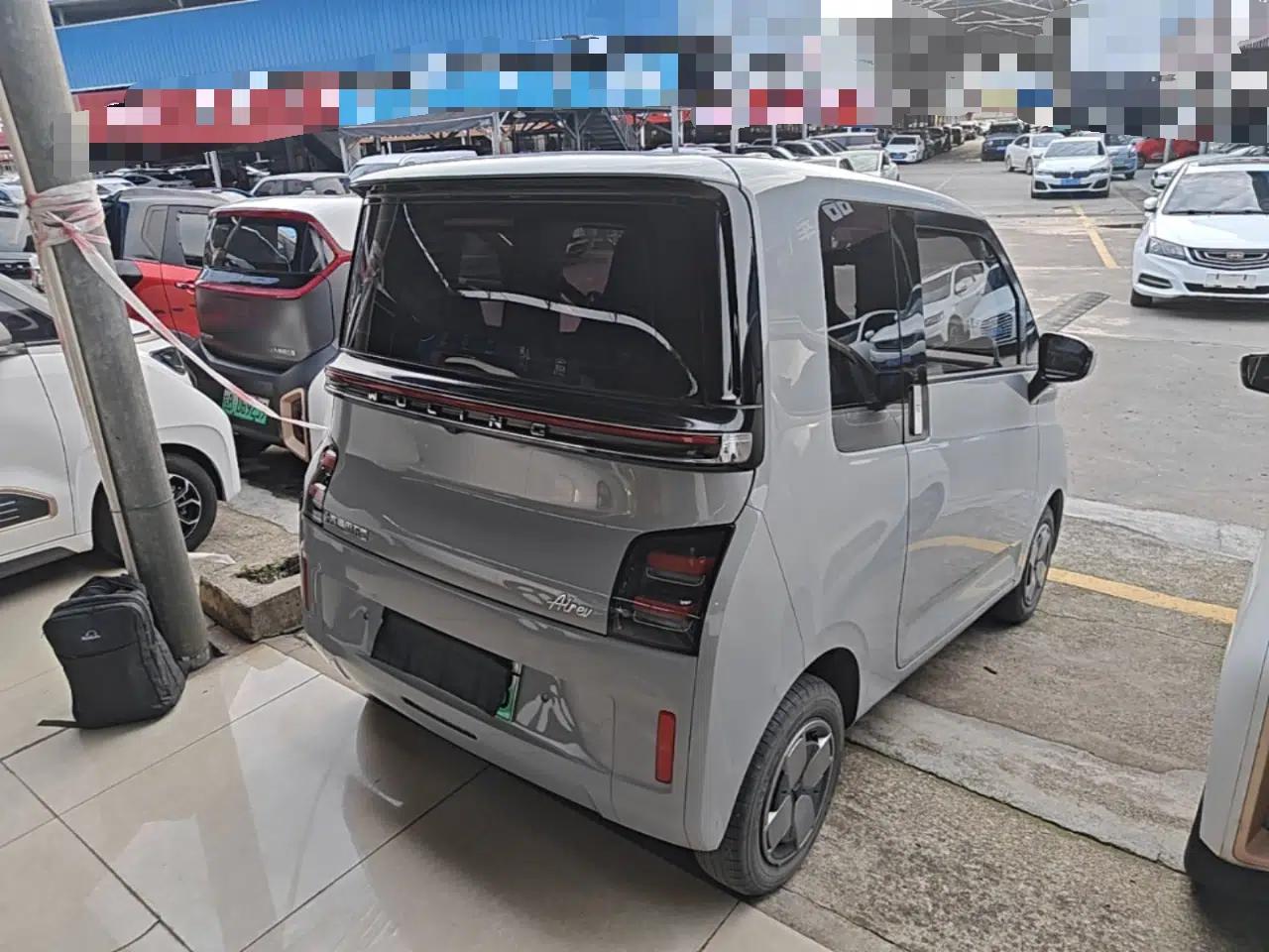 Used Wuling Air ev 2023 - Four Seats - Advanced Edition — миниатюра 6