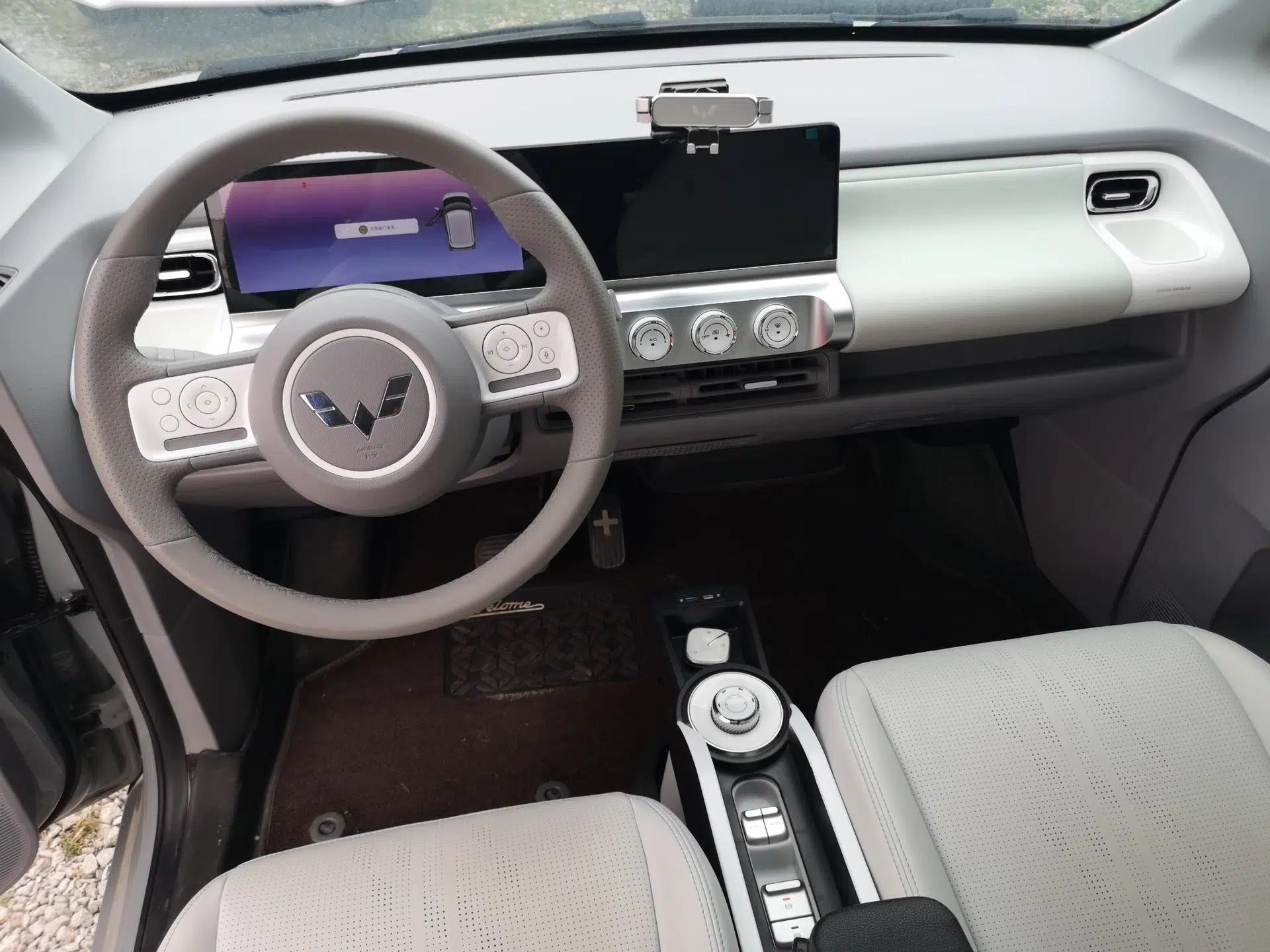 Used Wuling Air ev 2023 - Four Seats - Advanced Edition — миниатюра 12