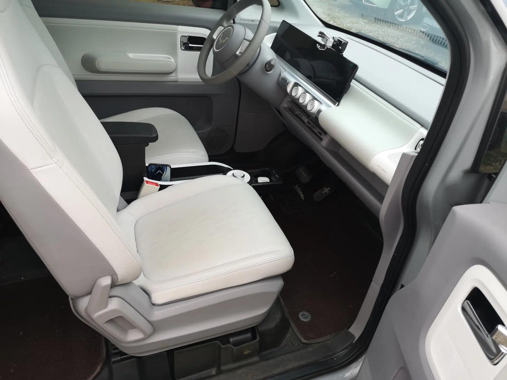 Used Wuling Air ev 2023 - Four Seats - Advanced Edition — миниатюра 19