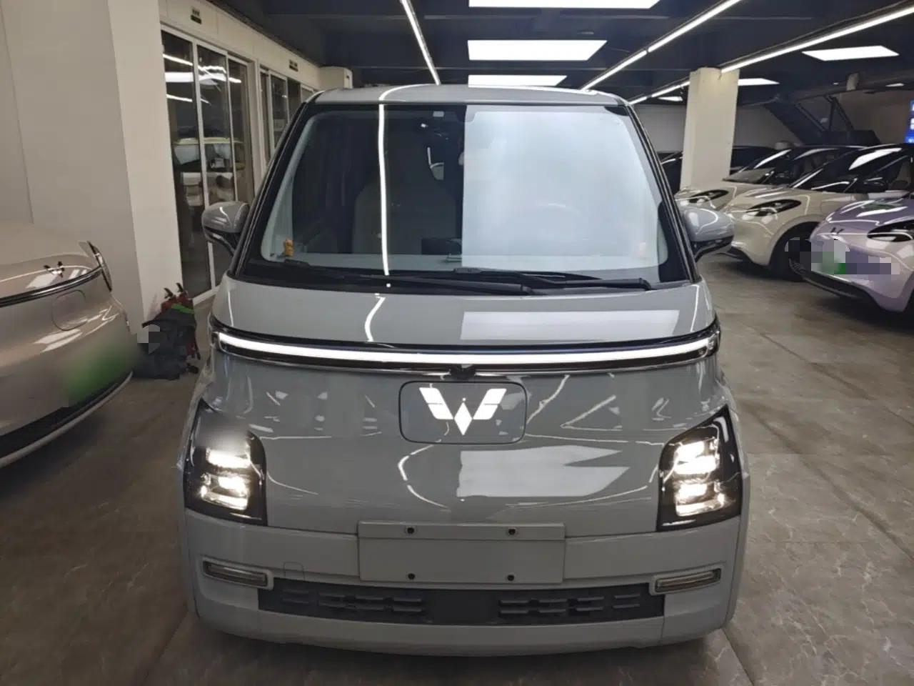 Used Wuling Air ev 2023 - Four Seats - Advanced Edition — миниатюра 2