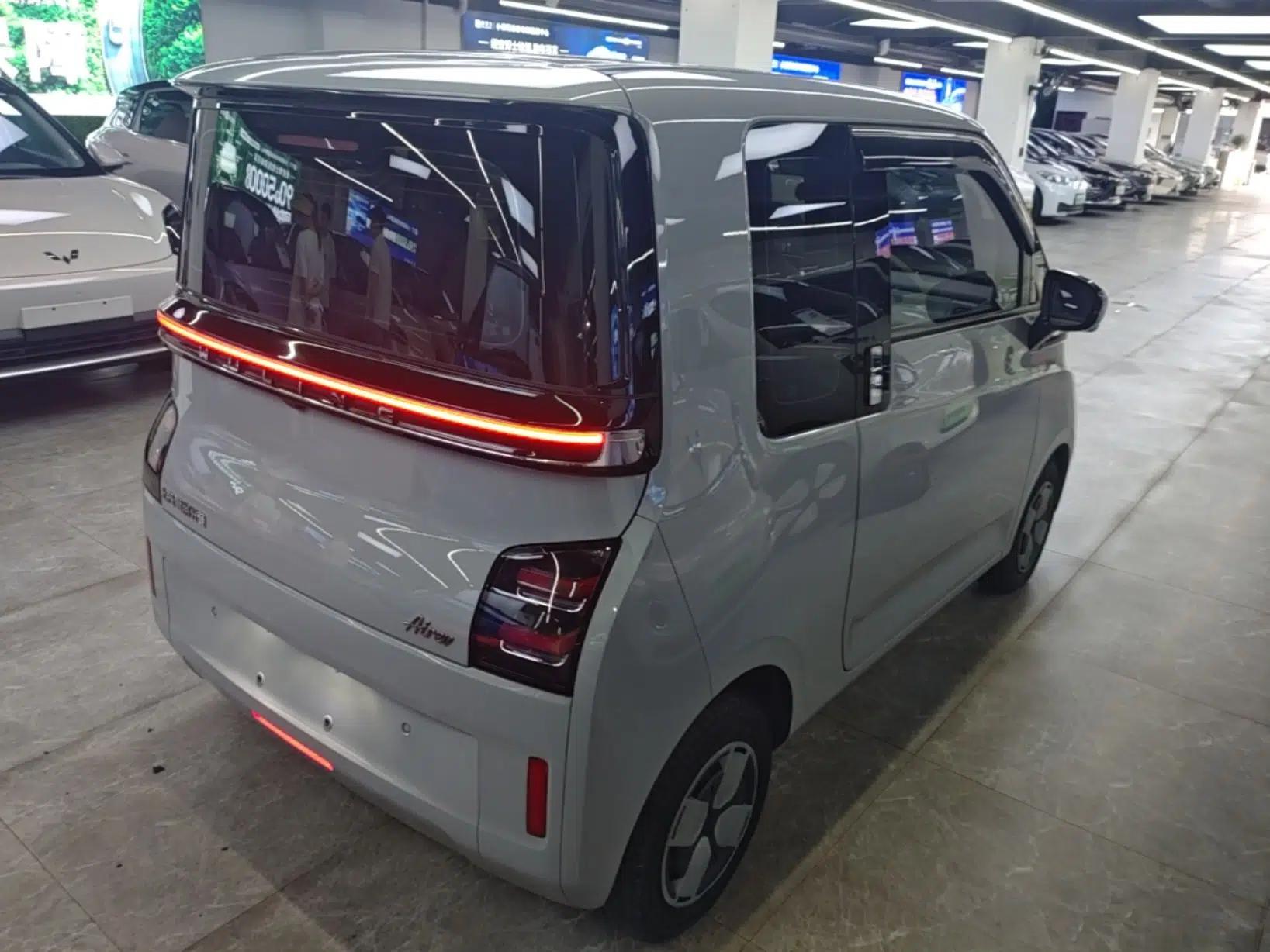 Used Wuling Air ev 2023 - Four Seats - Advanced Edition — миниатюра 6