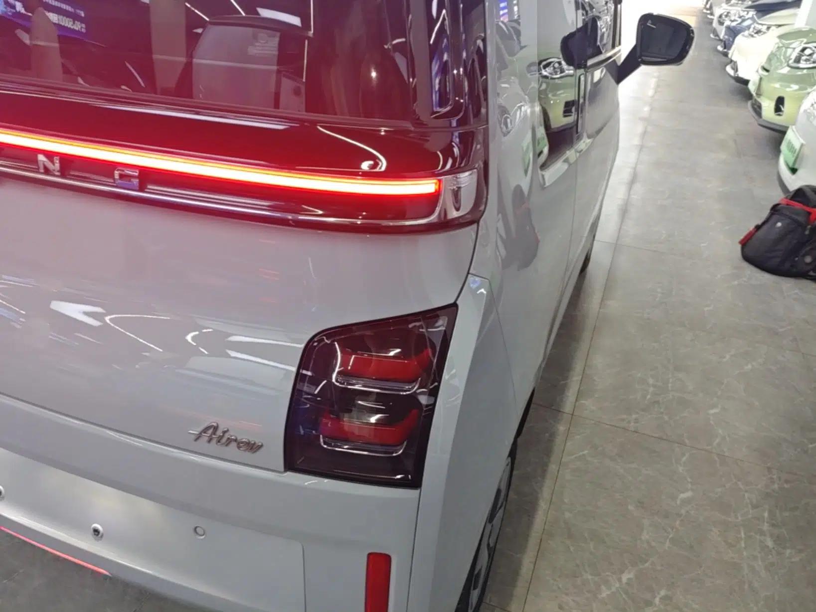 Used Wuling Air ev 2023 - Four Seats - Advanced Edition — миниатюра 9