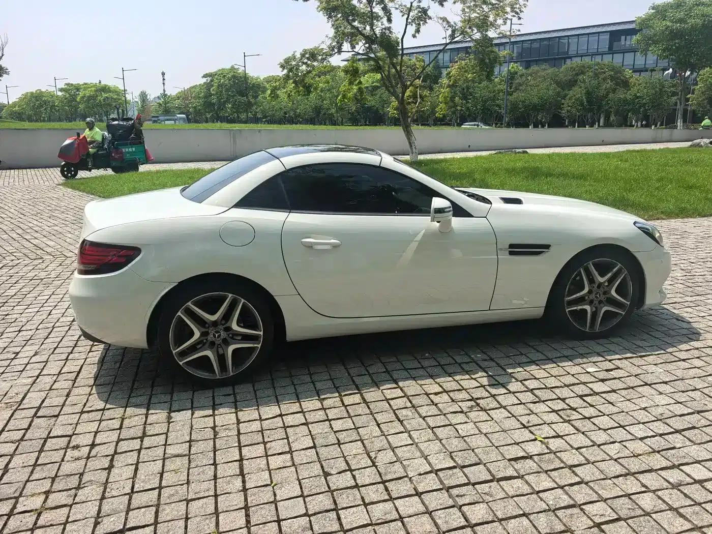Mercedes-Benz SLC 2019 SLC 260 Jin Yu Collector's Edition — миниатюра 2