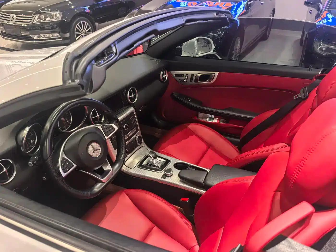 Mercedes-Benz SLC 2019 SLC 260 Jin Yu Collector's Edition — миниатюра 11