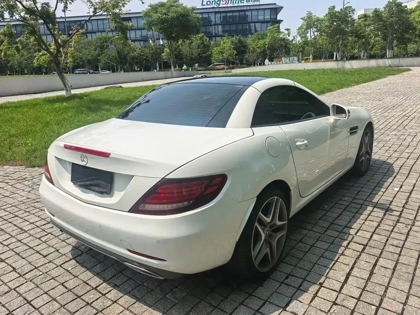 Mercedes-Benz SLC 2019 SLC 260 Jin Yu Collector's Edition — миниатюра 5