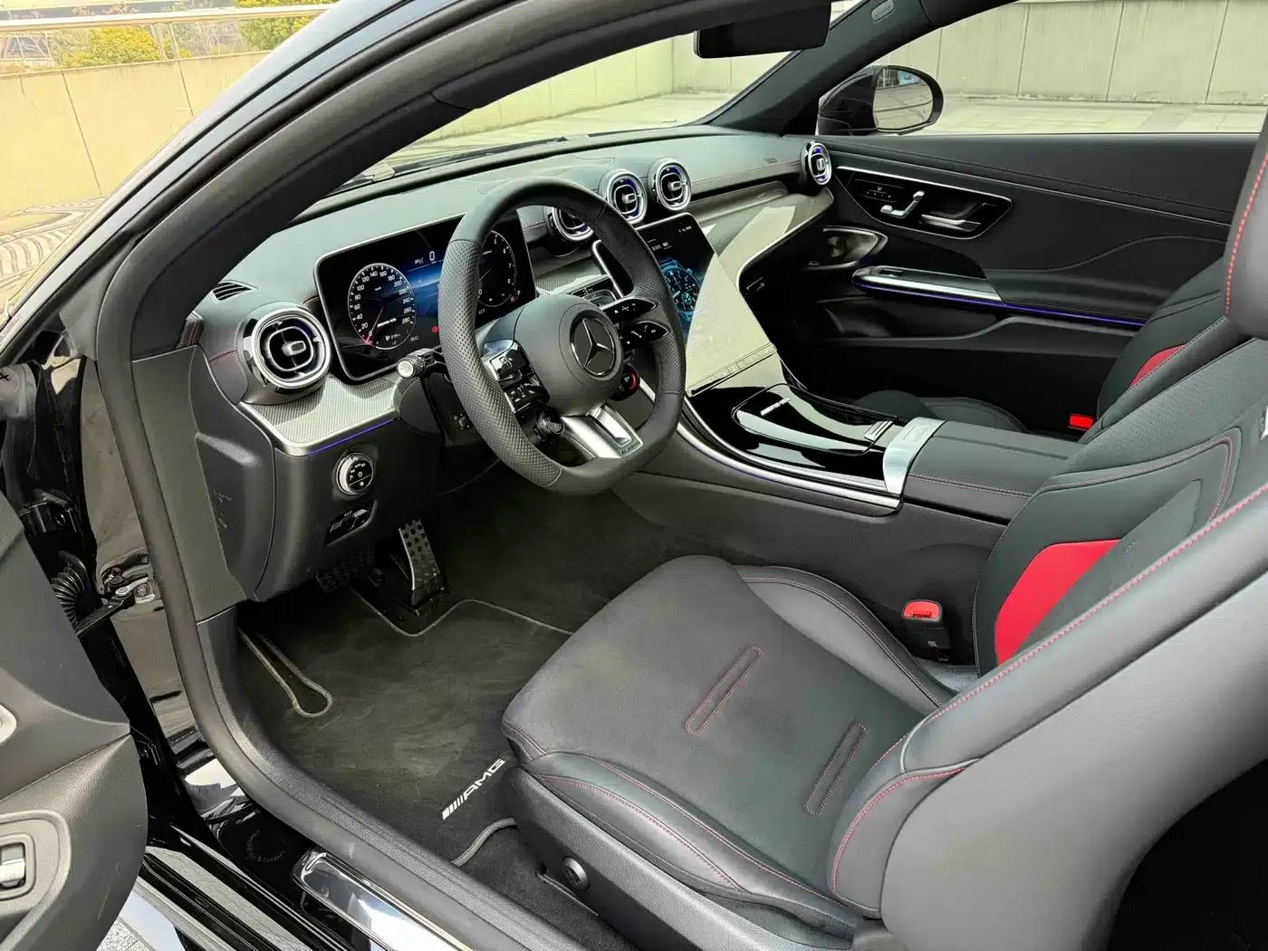 2025 Mercedes-Benz CLE AMG 53 4MATIC+ Coupe — миниатюра 4