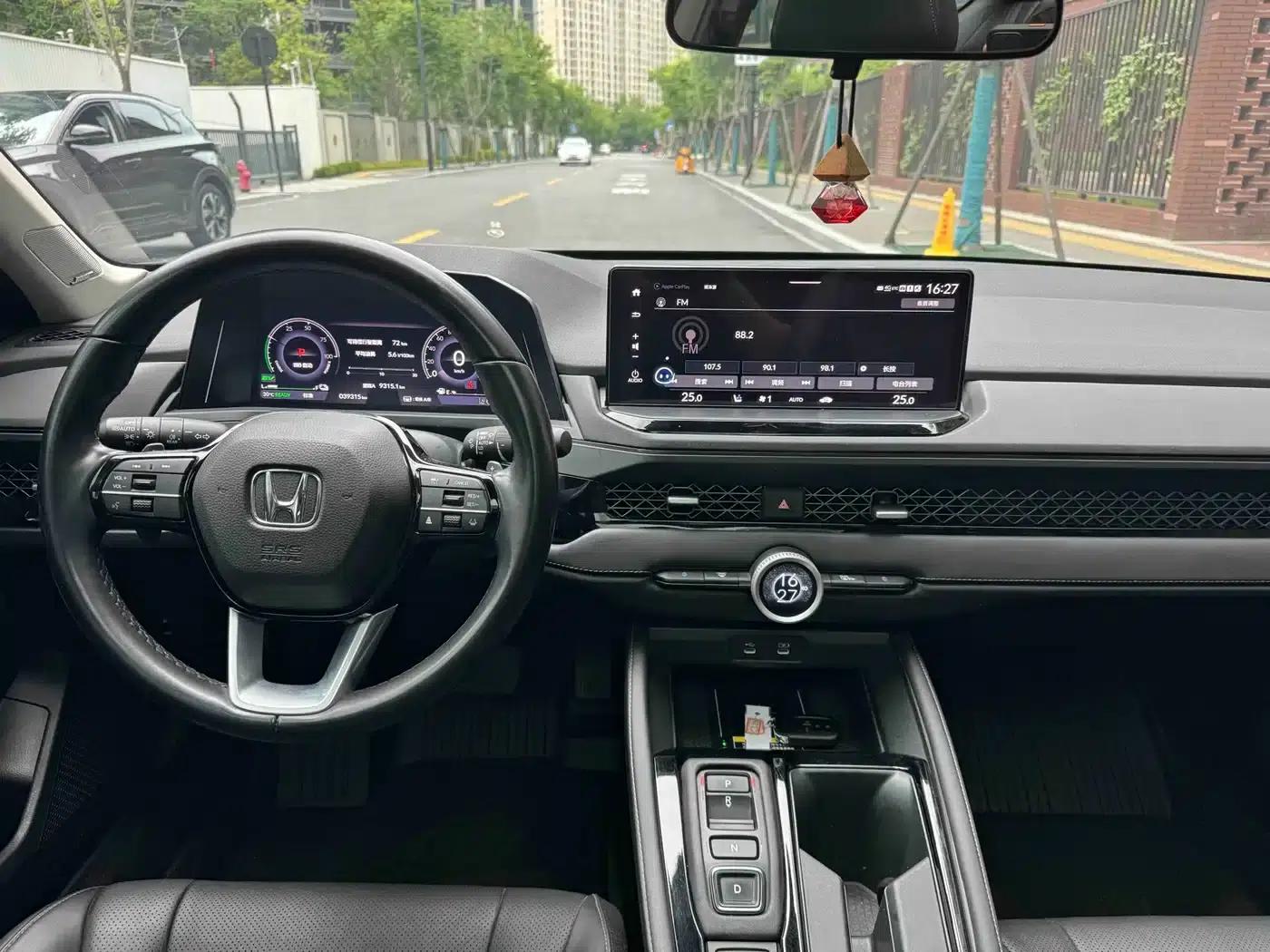 Accord PHEV 2023 2.0L e:PHEV Premium Edition — миниатюра 12