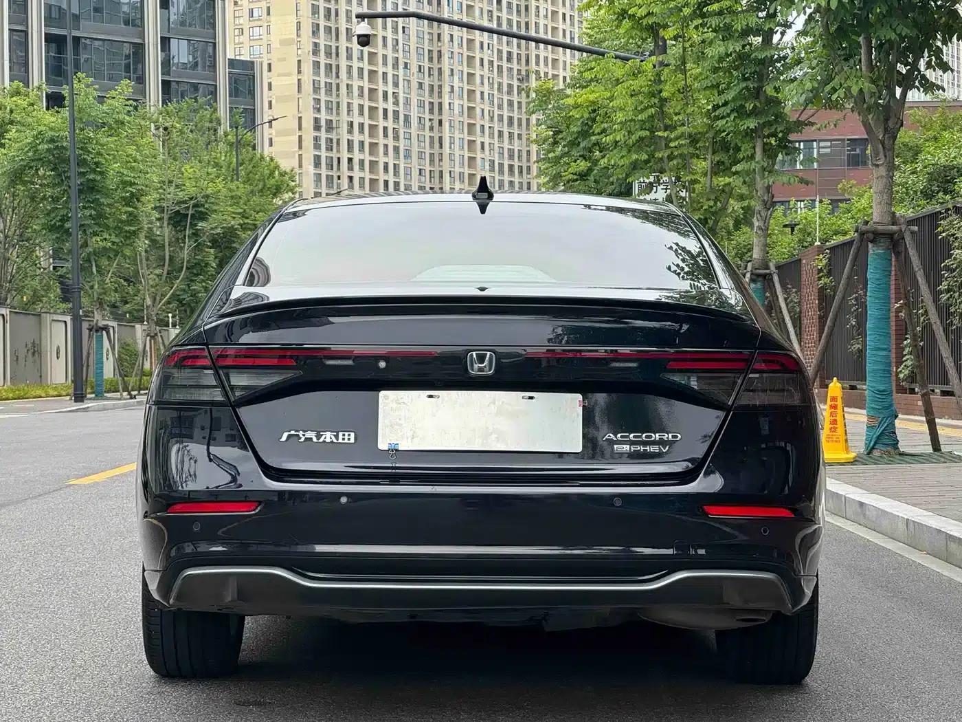 Accord PHEV 2023 2.0L e:PHEV Premium Edition — миниатюра 16