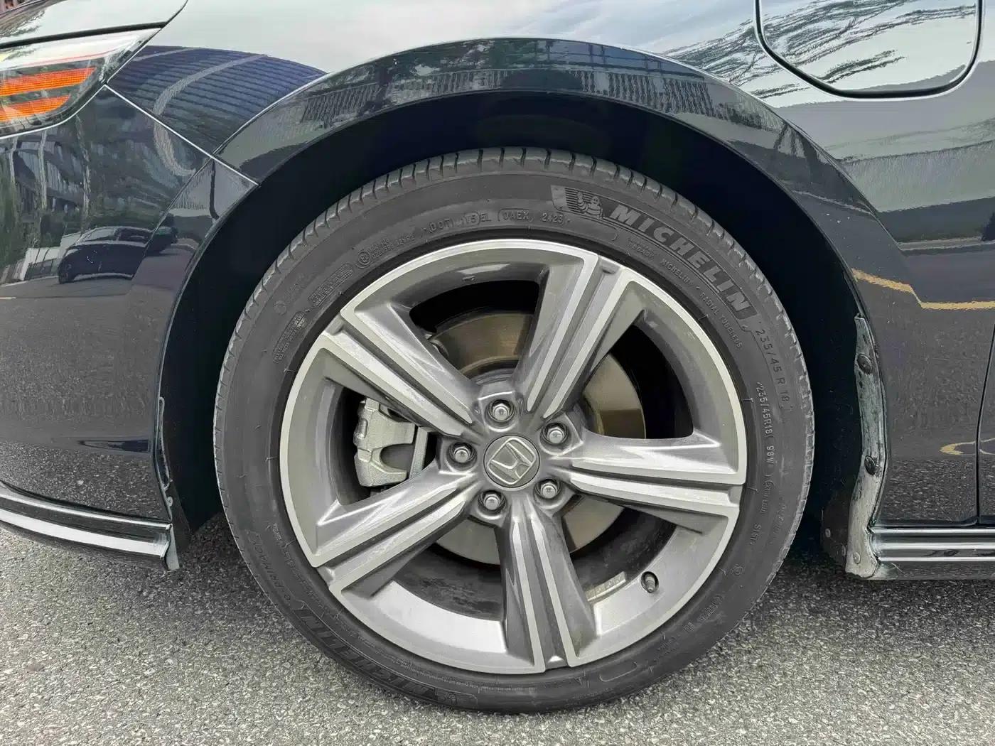 Accord PHEV 2023 2.0L e:PHEV Premium Edition — миниатюра 4