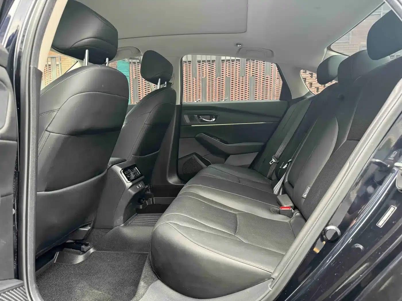 Accord PHEV 2023 2.0L e:PHEV Premium Edition — миниатюра 8