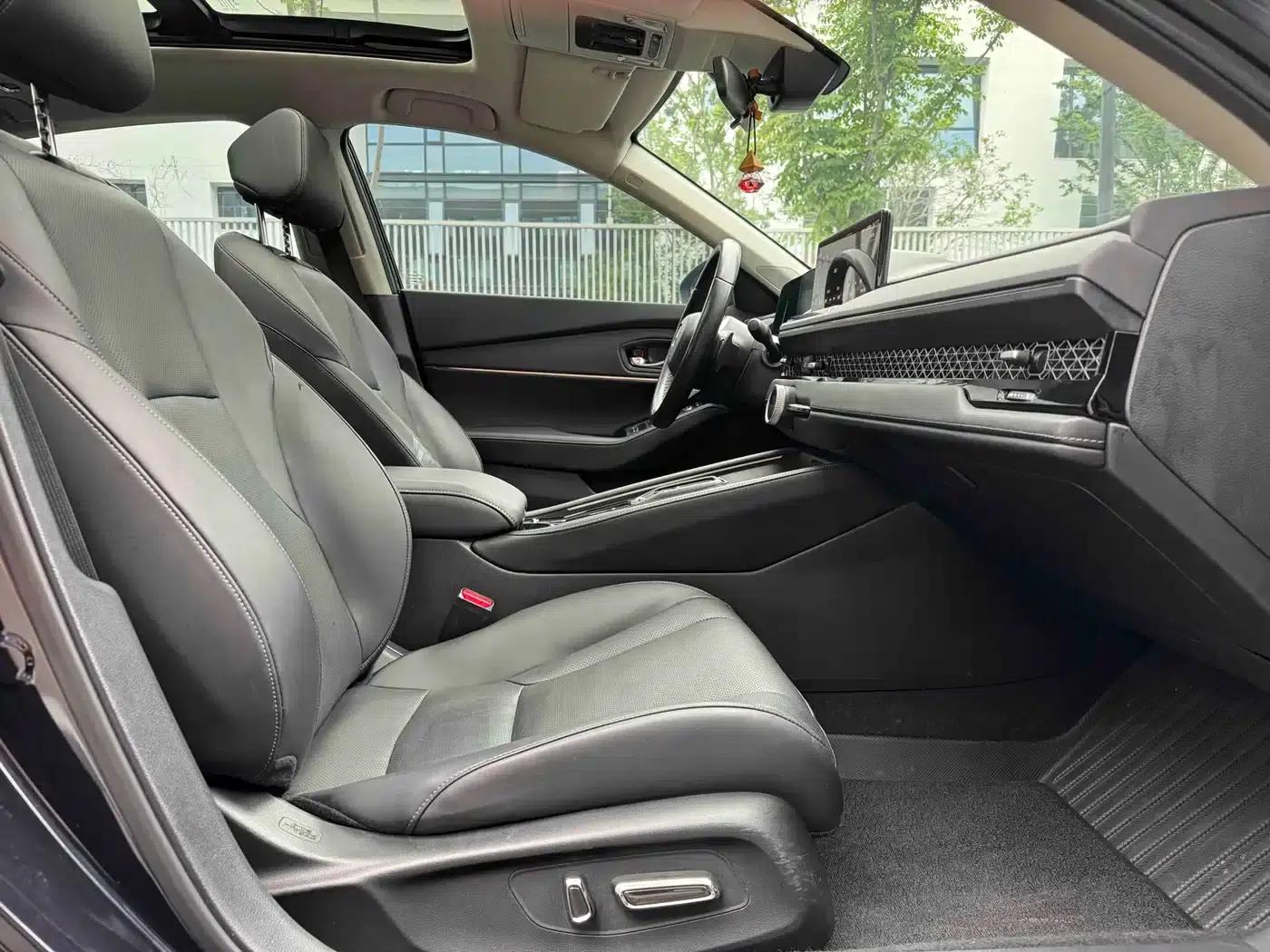 Accord PHEV 2023 2.0L e:PHEV Premium Edition — миниатюра 10
