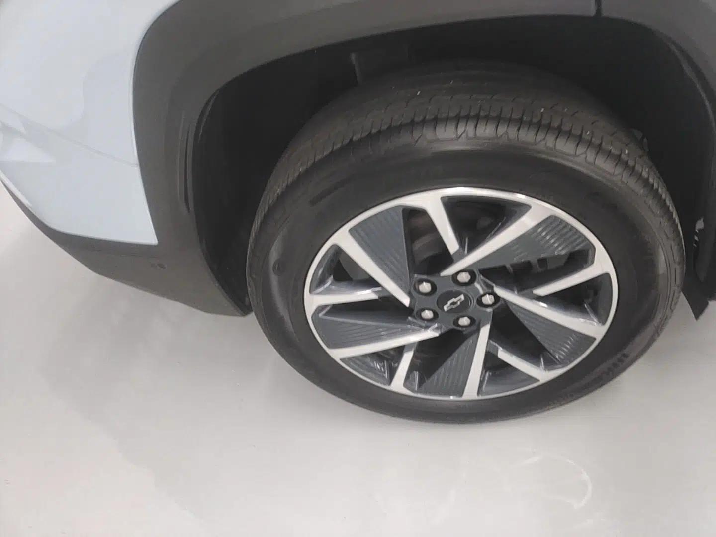 Used Chevrolet Equinox Plus 2024 102km RS Ultimate Edition — миниатюра 11