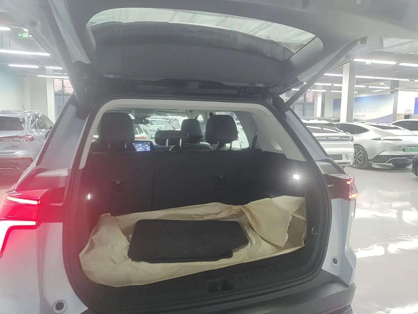Used Chevrolet Equinox Plus 2024 102km RS Ultimate Edition — миниатюра 22