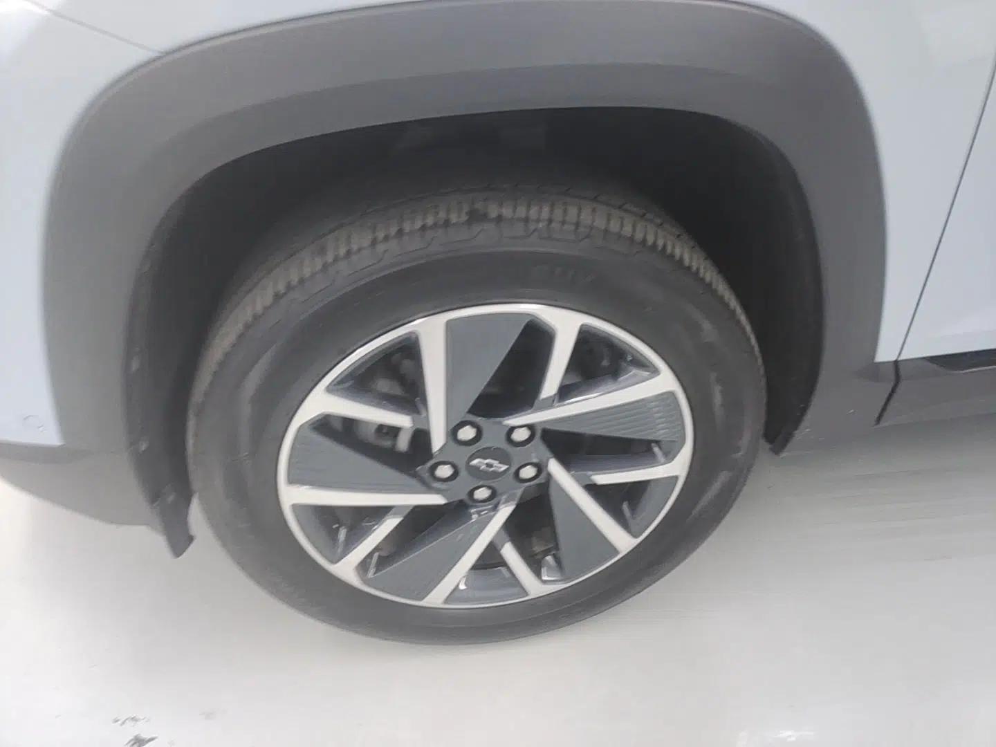Used Chevrolet Equinox Plus 2024 102km RS Ultimate Edition — миниатюра 10