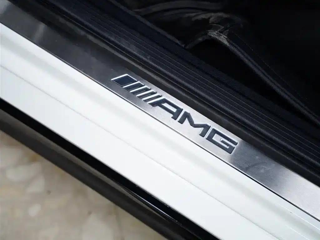 2015 Mercedes-Benz CLS AMG 63 4MATIC — миниатюра 34