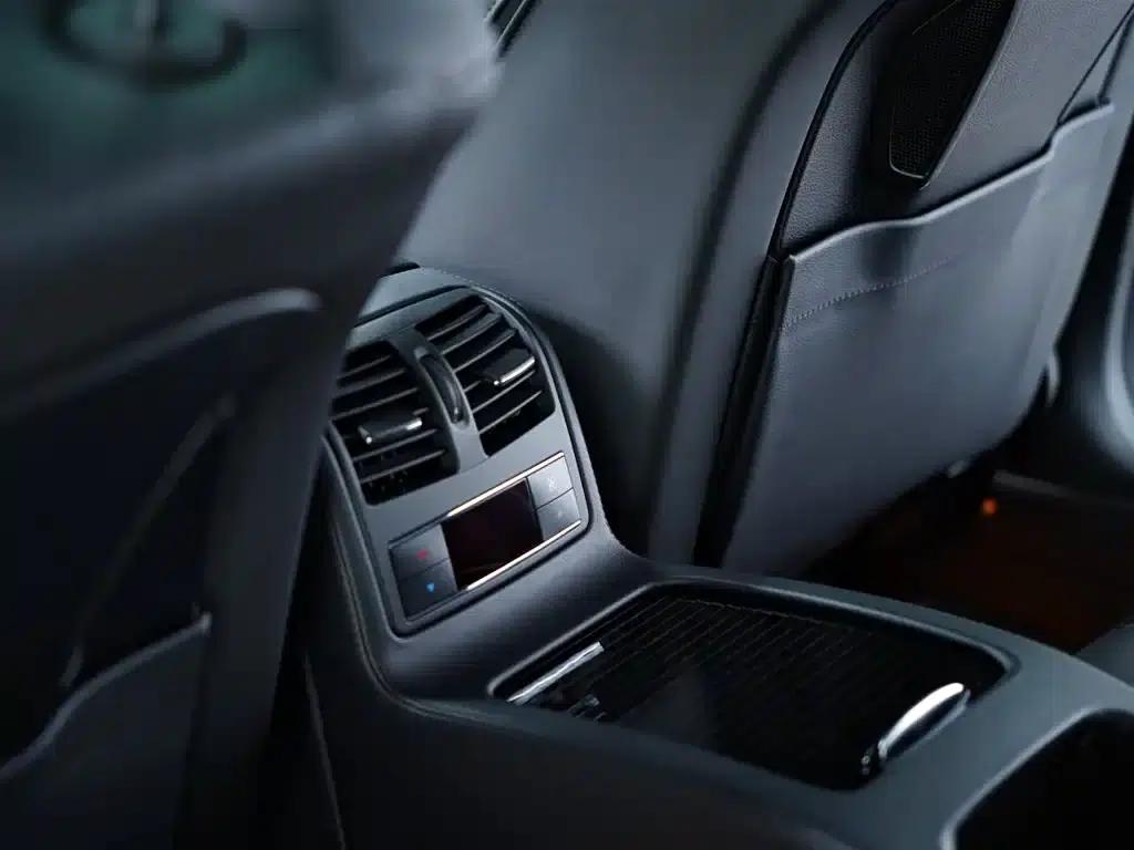 2015 Mercedes-Benz CLS AMG 63 4MATIC — миниатюра 37